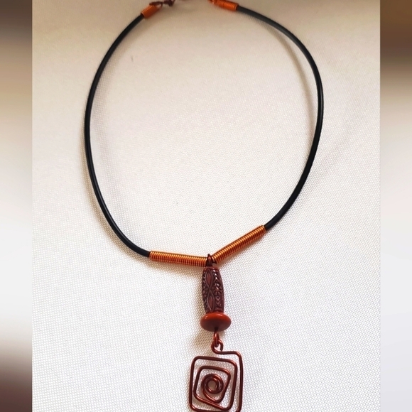 Unisex Spiral Design Copper Necklace🌴 - Picture 3 of 4